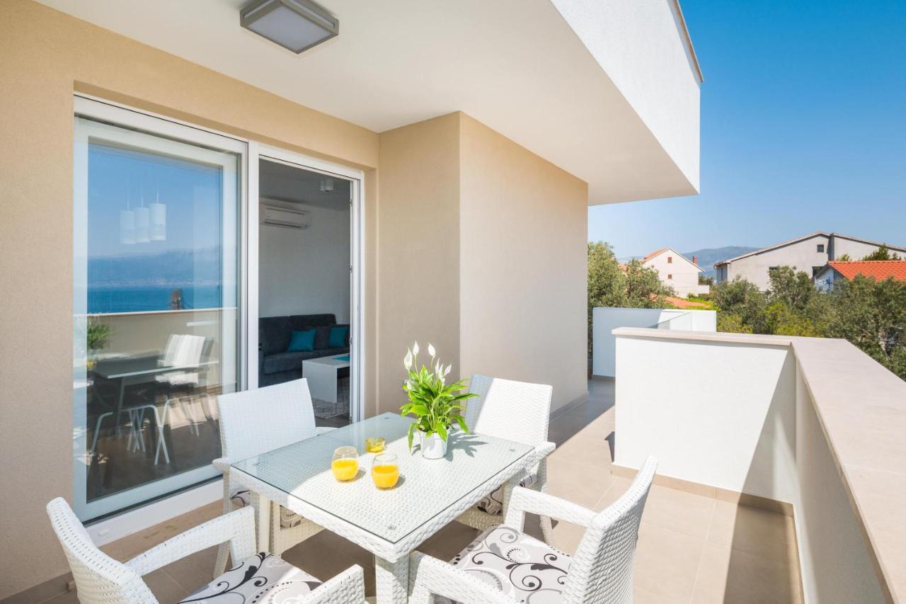 Apartments Alba 1 Slatine Exterior photo