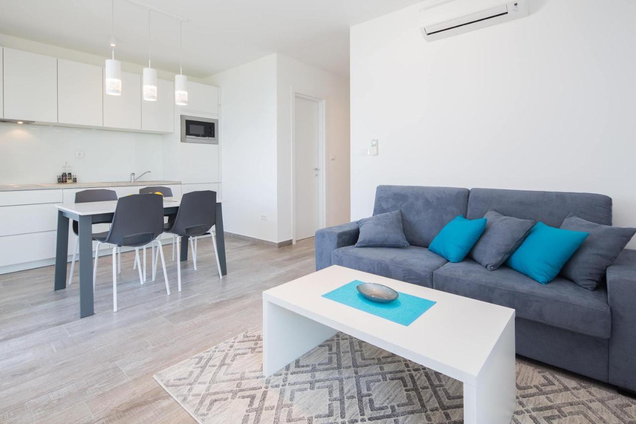 Apartments Alba 1 Slatine Exterior photo