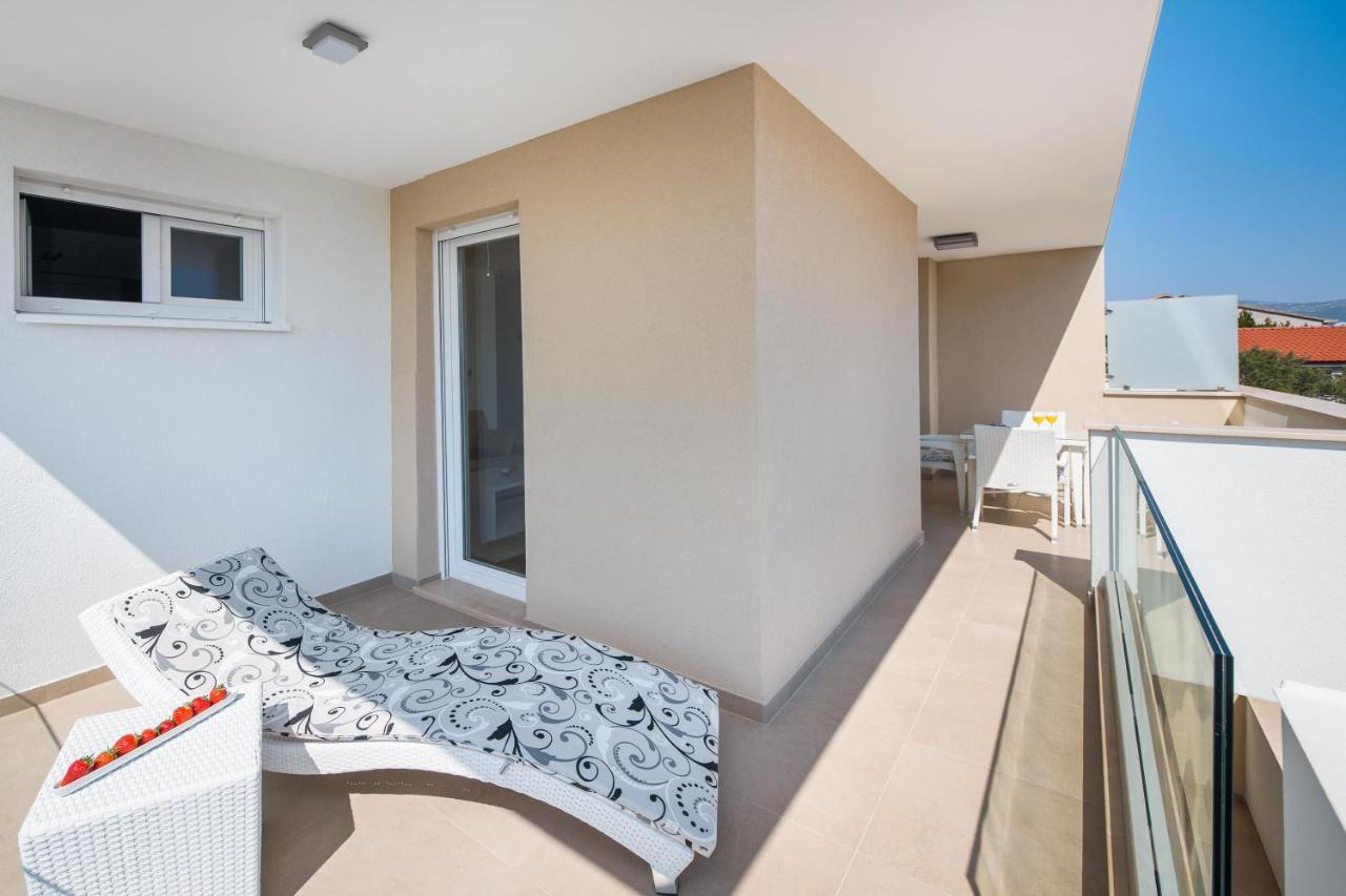 Apartments Alba 1 Slatine Exterior photo